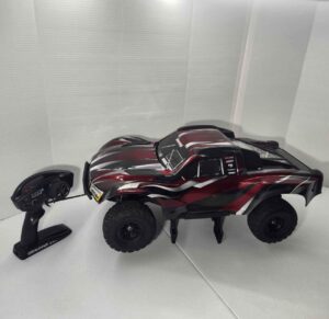 Red Traxxas Maxx Slash 6S VXL 4X4